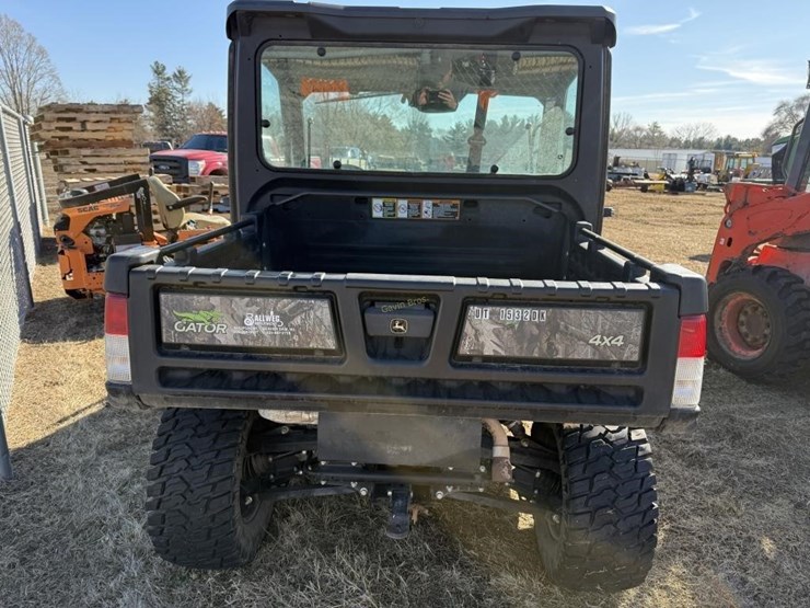 john-deere-xuv-835m-utv-image-5