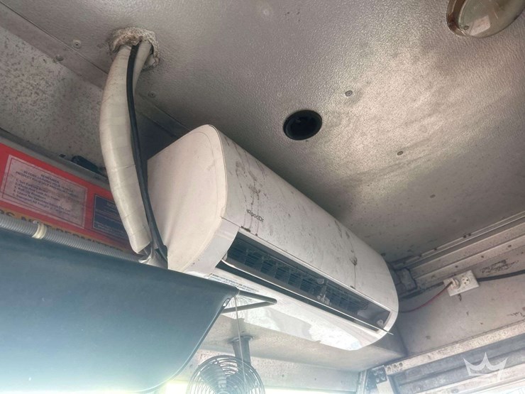 1998-freightliner-mt45-image-20