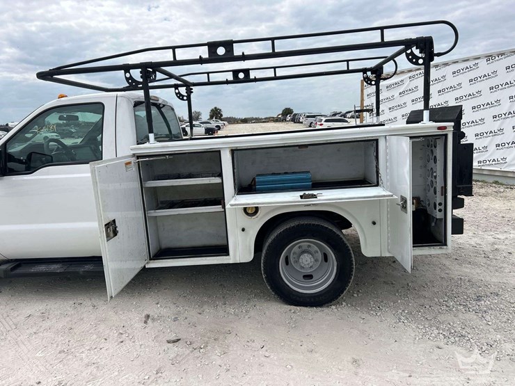 2013-ford-f350-image-17