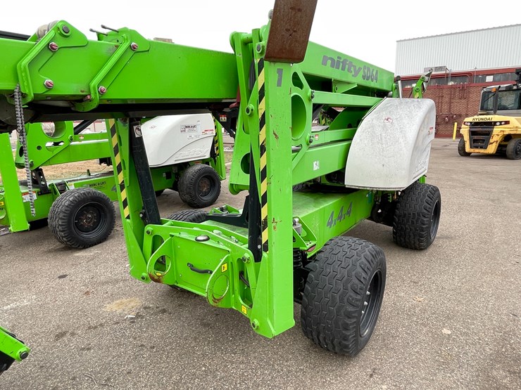 #4221-•-nifty-sd64-4x4x4-telescopic-boom-lift-image-13