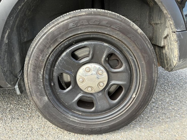 2018-ford-explorer-image-5