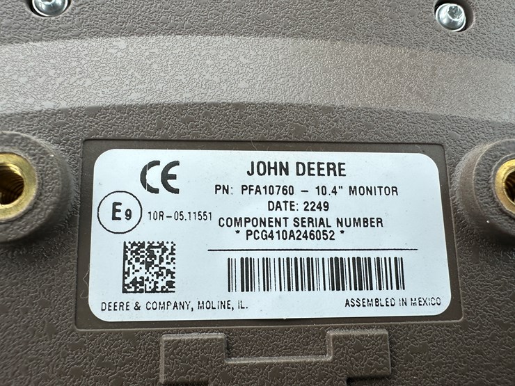 john-deere-10-image-6