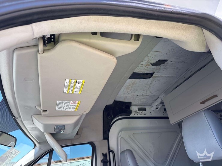 2015-ford-transit-image-24