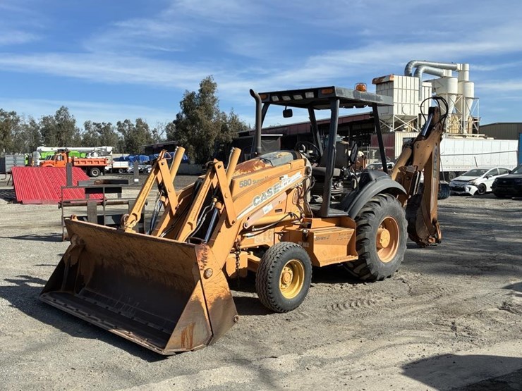 2007-case-580sm-image-1