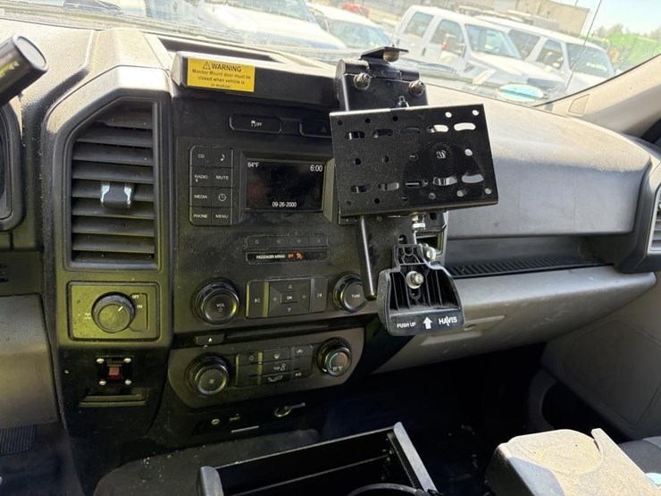 2015-ford-f150-xl-image-15