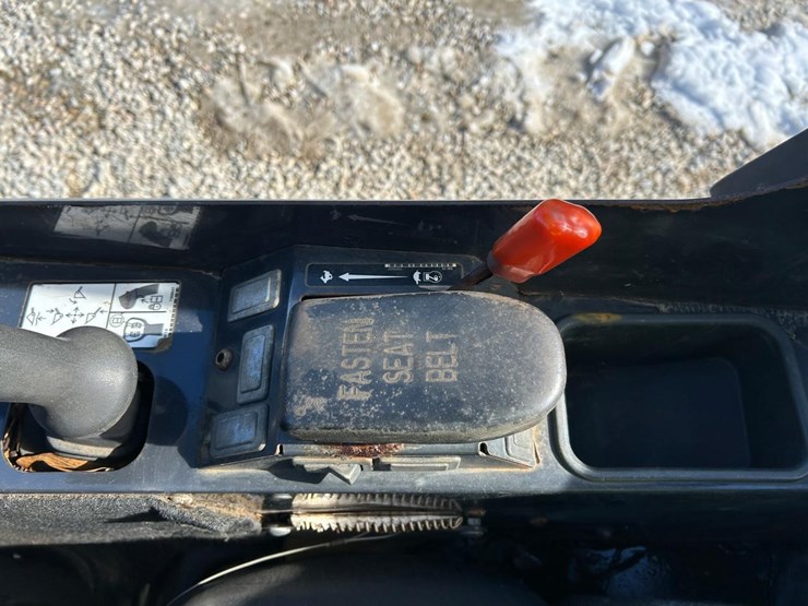 2022-bobcat-l28-image-21