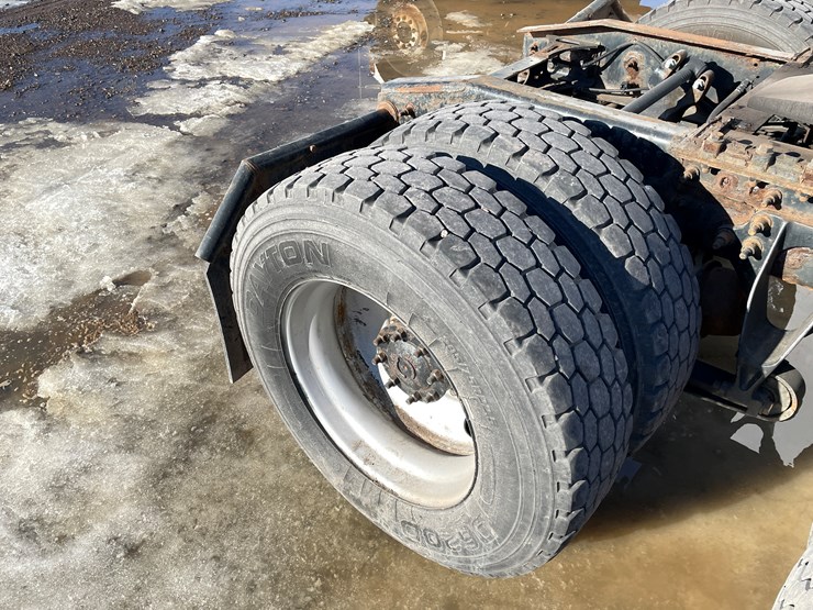 2012-international-prostar-image-23