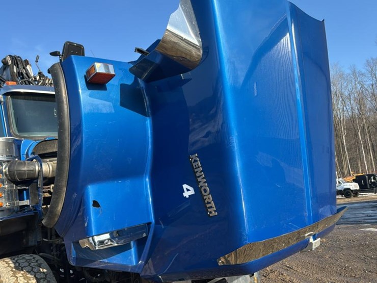 #119-•-2018-kenworth-log-truck-image-64