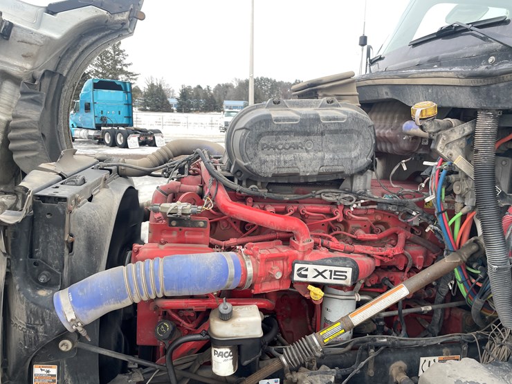 2022-kenworth-t680-image-31