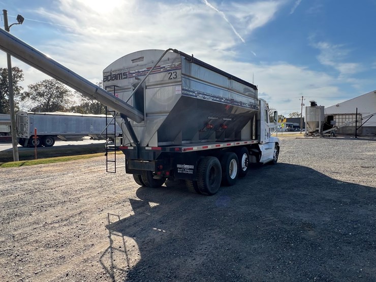 2006-freightliner-auger-truck-image-6