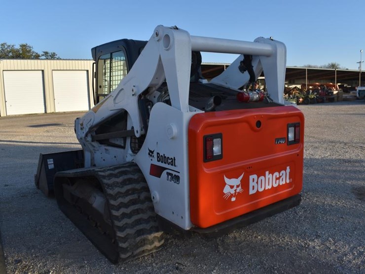 2019-bobcat-t740-image-5