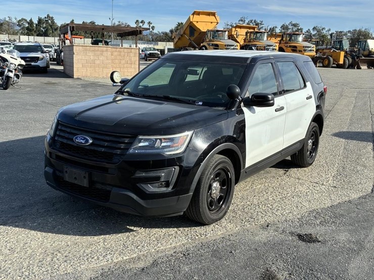 2018-ford-explorer-image-1