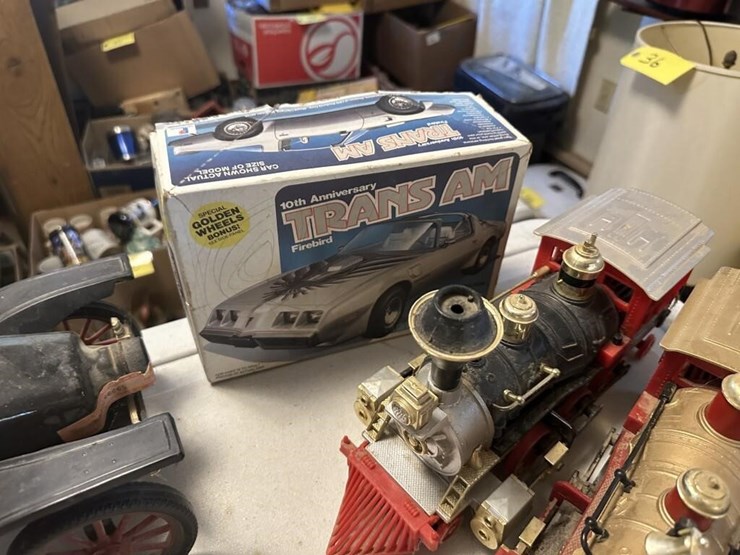 vintage-toys-cars-&-trains-image-7