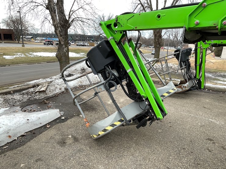 #4221-•-nifty-sd64-4x4x4-telescopic-boom-lift-image-8