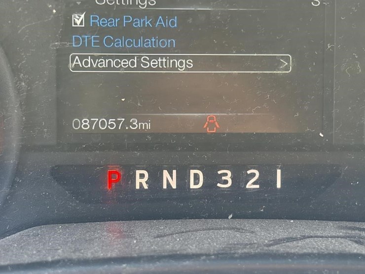 2015-ford-f150-xl-image-13