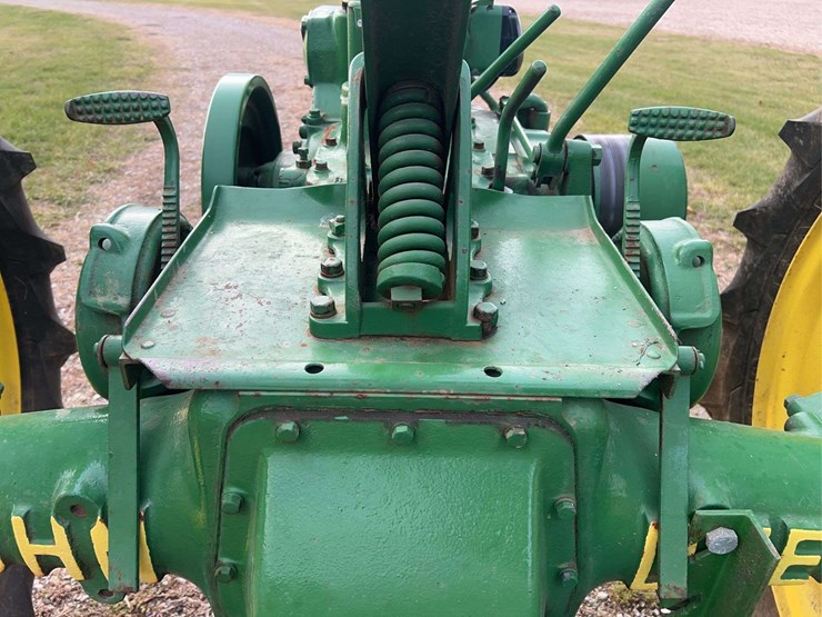 john-deere-model-b-image-43