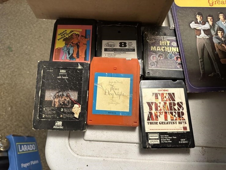 vintage-albums-&-tapes-image-2