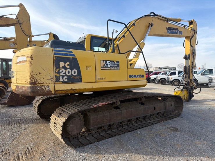 2010-komatsu-pc200-lc-8-image-3