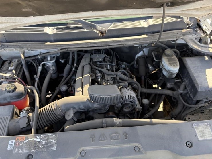 2011-chevrolet-2500-image-14