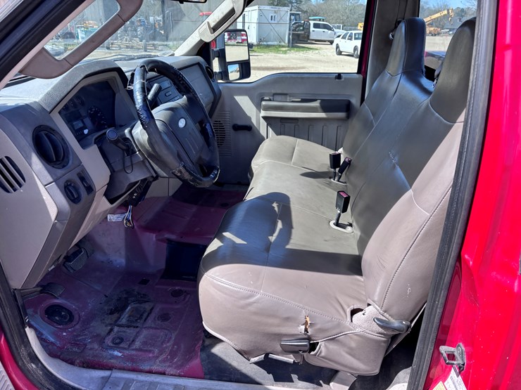 #141-•-2008-ford-service-truck-image-6