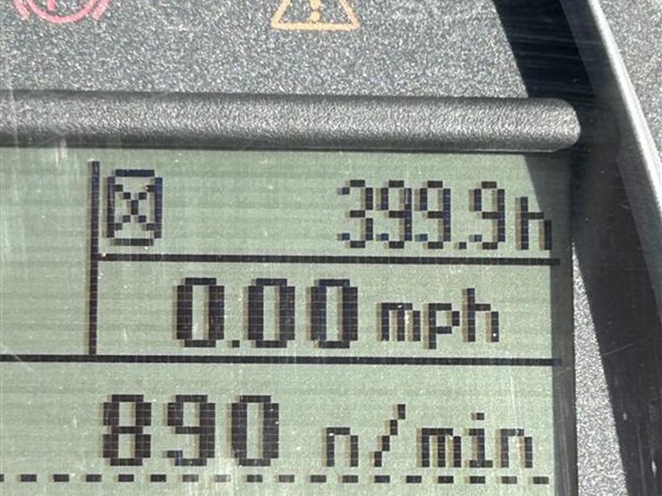 2023-white-251-image-6