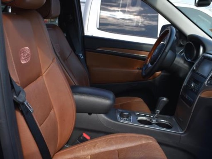 2012-jeep-grand-cherokee-image-15