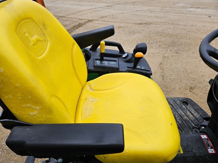 john-deere-1025r-image-24