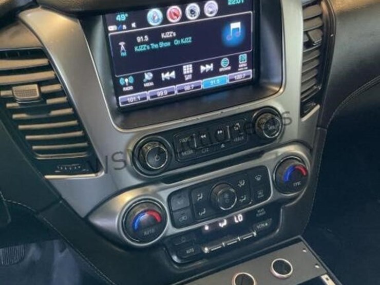 2020-chevrolet-tahoe-image-19