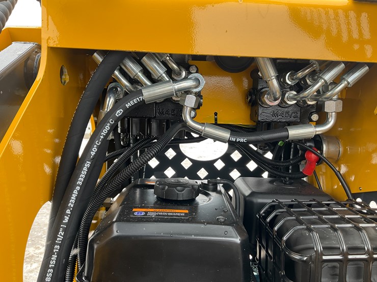 #1000-•-unused-sdll60-mini-skid-steer-image-26