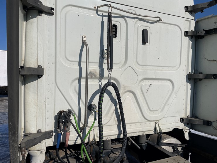 #1454-•-2019-freightliner-cascadia-truck-tractor**non-runner**-(has-mn-title)-image-27