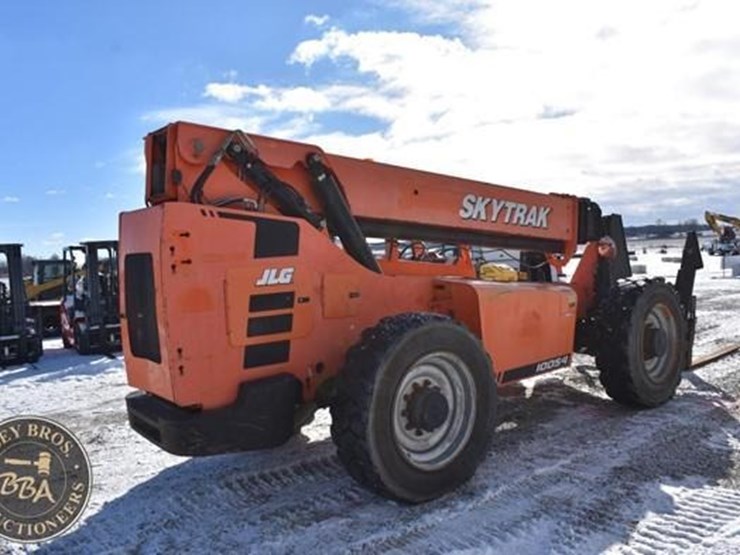 2017-sky-trak-10054-image-10