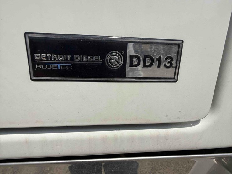 2013-western-star-4700-image-10