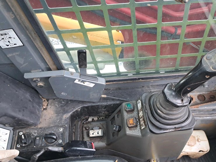 2014-takeuchi-tl10-image-12