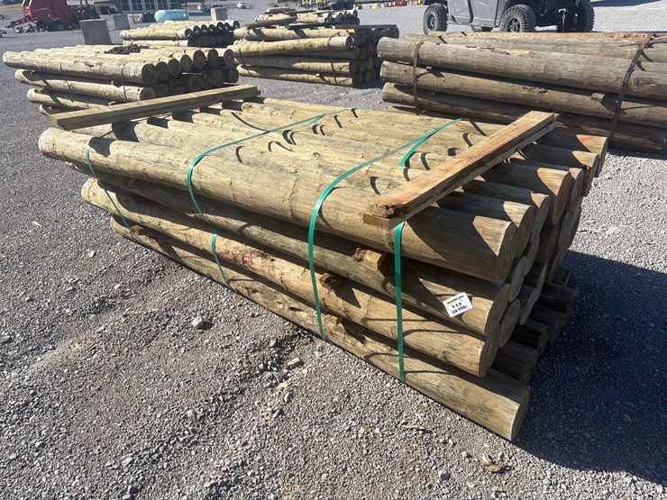 #23774-•-bundle-of-(28)-wooden-posts-image-3