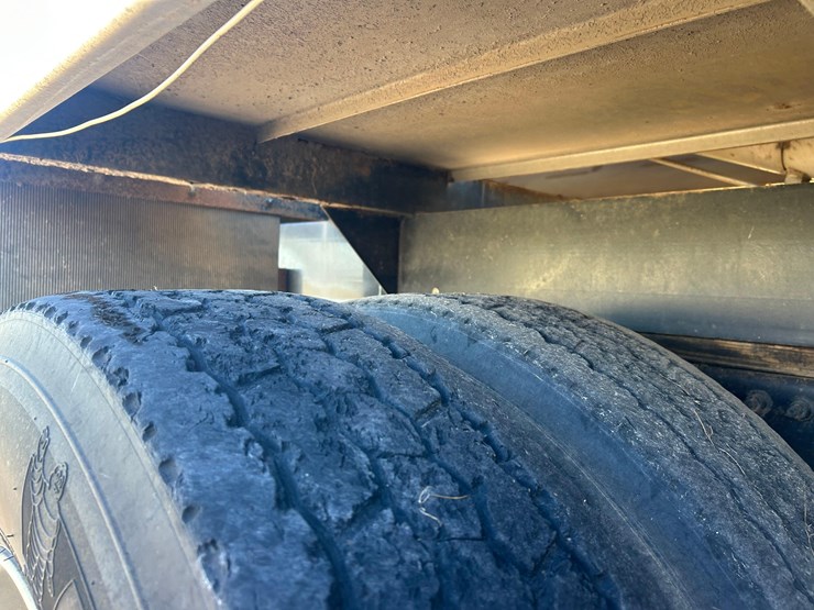 2012-mack-tender-truck-w/adams-rear-discharge-bed-auger-image-43