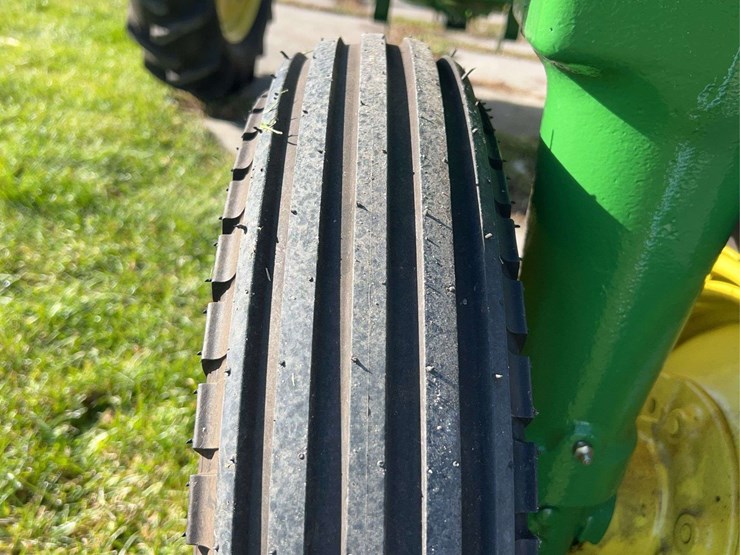 john-deere-model-b-image-19