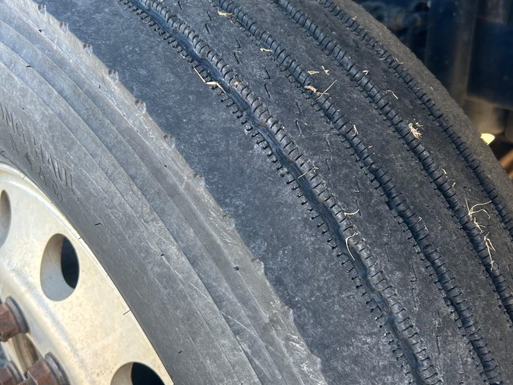 2012-mack-tender-truck-w/adams-rear-discharge-bed-auger-image-25