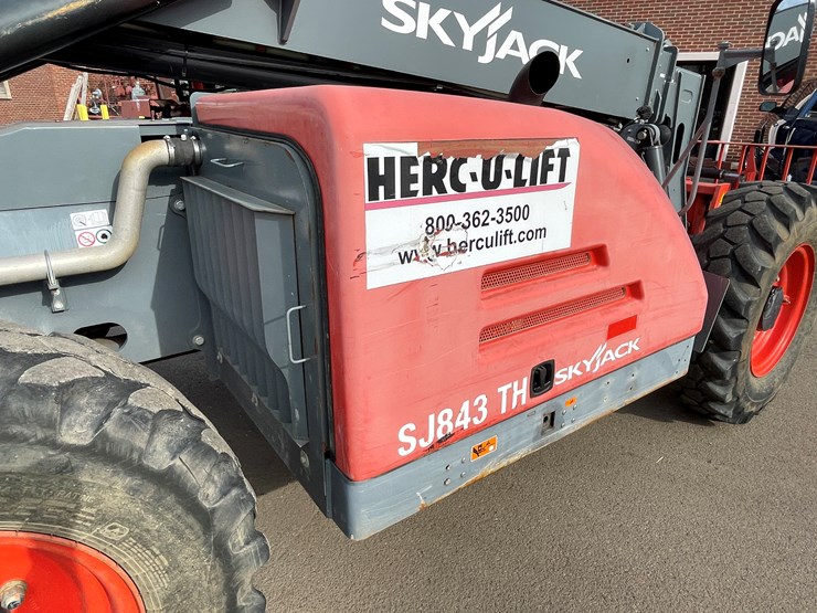 #130-•-2018-skyjack-sj843-telehandler-image-28