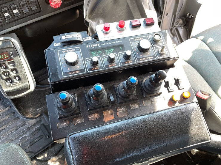 #1016-•-2007-international-plow-truck-(has-mn-title)-image-52