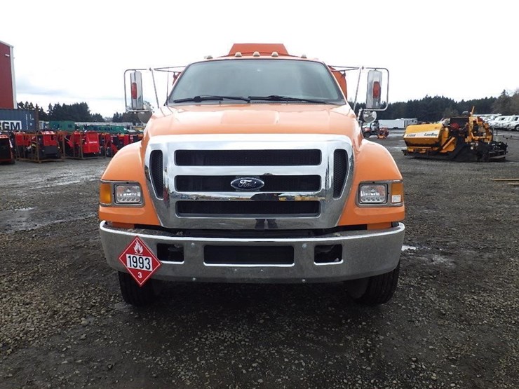 2004-ford-f650-image-2
