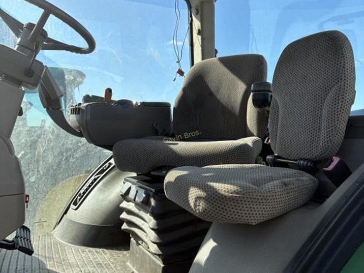 john-deere-8310r-image-18