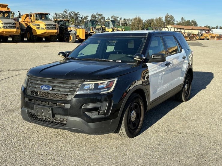 2018-ford-explorer-image-1