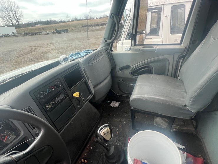 international-durastar-4300-image-18