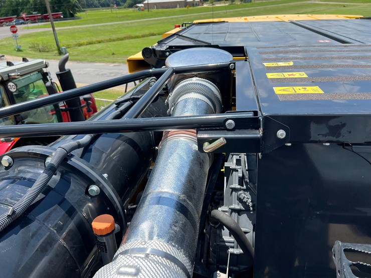 2023-new-holland-cr10.90-image-93