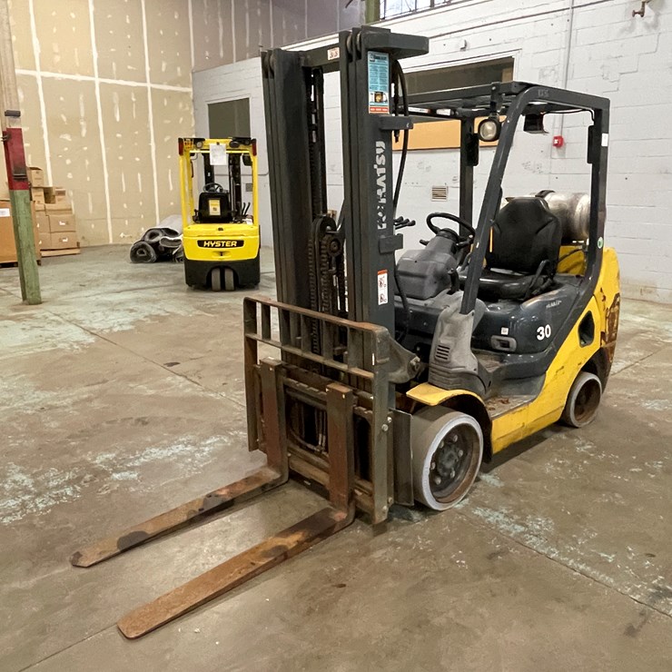 #169 • 2013 Komatsu 30 Propane Forklift