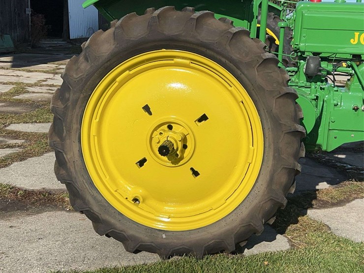 john-deere-model-b-image-40