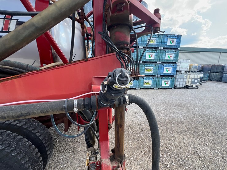 case-610-sprayer-system-2000-gallons-image-52