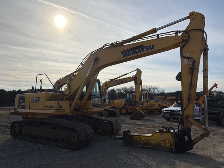 2010-komatsu-pc200-lc-8-image-2