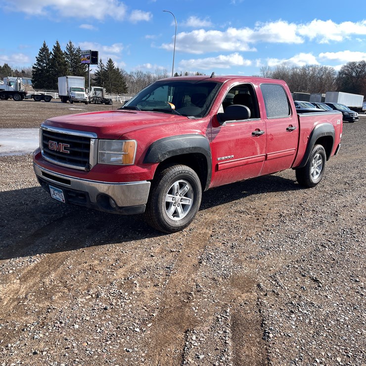#1525 • 2012 GMC Sierra SLE Pickup Truck (Has MN Title)