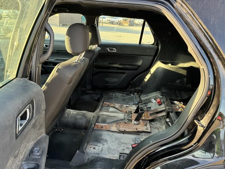 2018-ford-explorer-image-11